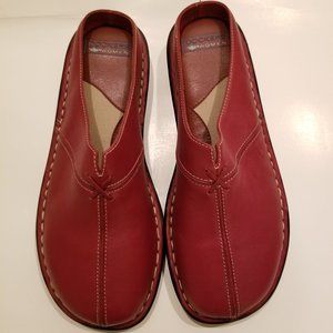 DOCKERS Womens Mules Shoes Sz 10M Daffodil Red Lea